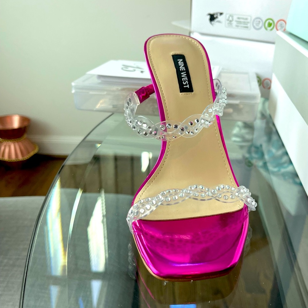 Brand new Nine West Womens 8.5 heels never forget worn!